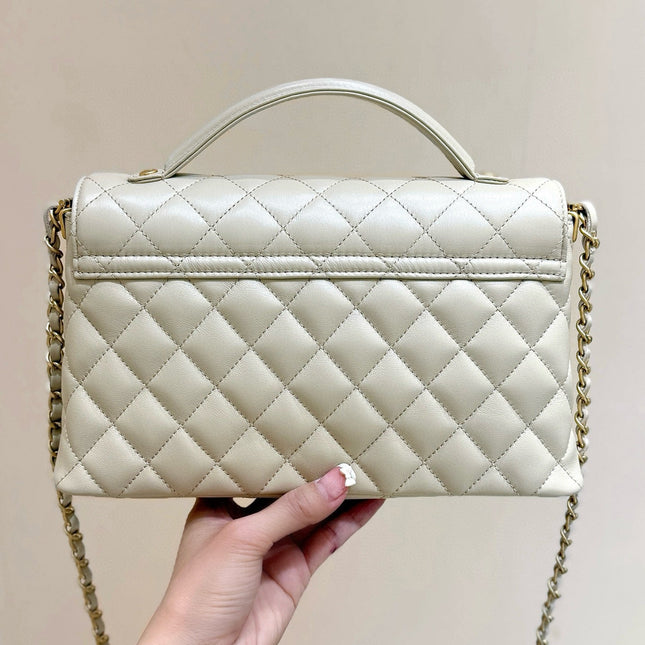 25P KELLY HANDLE BAG 26 IN MILKY WHITE LAMBSKIN GOLD HARDWARE