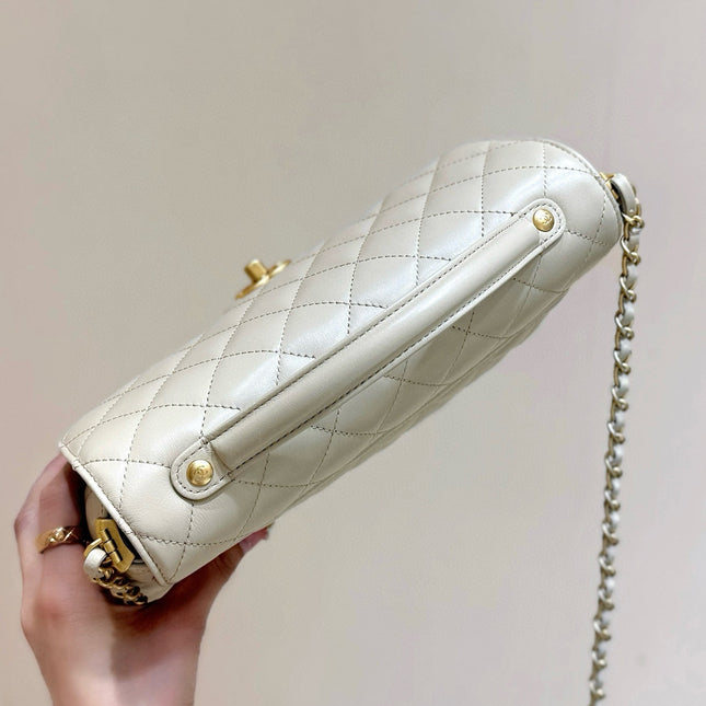 25P KELLY HANDLE BAG 26 IN MILKY WHITE LAMBSKIN GOLD HARDWARE
