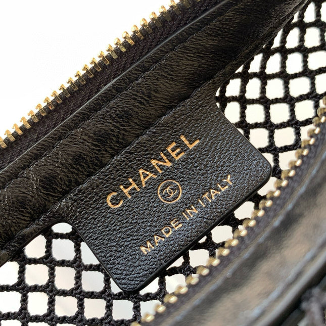 CC 25S POUCH IN BLACK LAMBSKIN WITH MESH GOLD HARDWARE