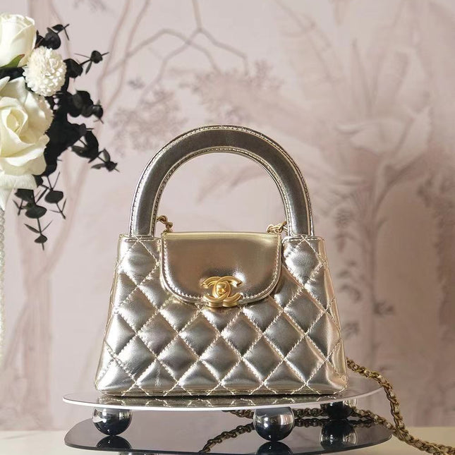CC COCO HANDLE BAG 19 IN METALLIC GOLD QUILTED CALFSKIN