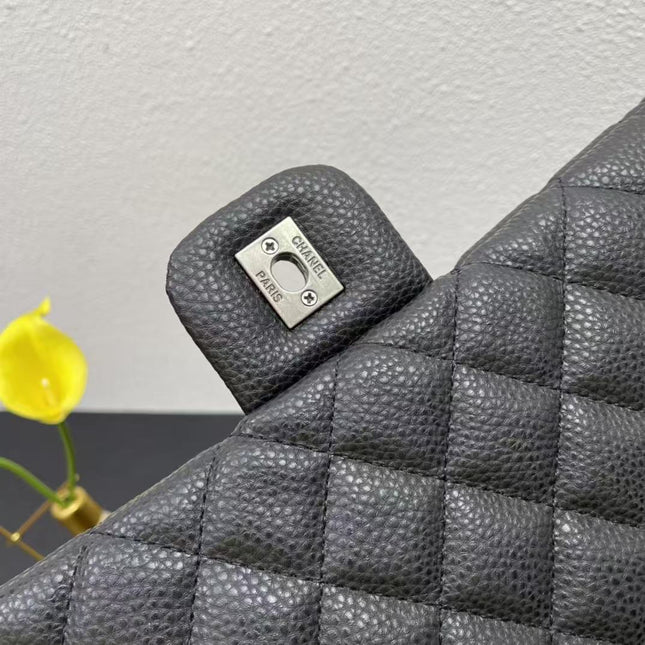 CC CLASSIC FLAP BAG 46 IN BLACK QUILTED CALFSKIN