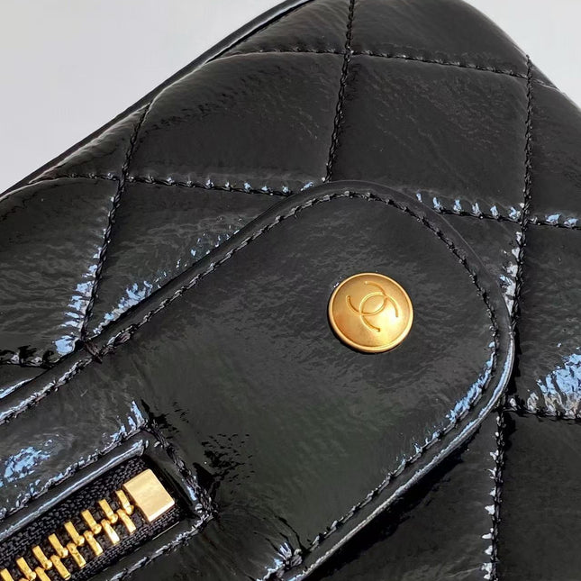 CC HANDBAG 21 IN BLACK PATENT QUILTED CALFSKIN WITH GOLD CHAIN