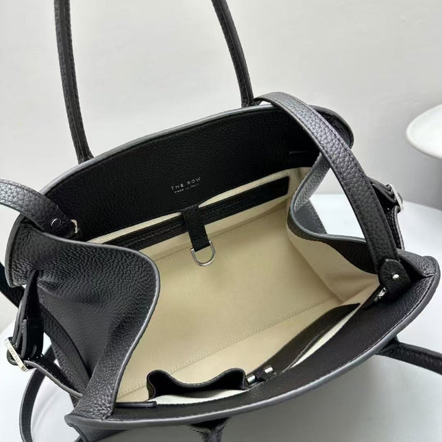 MINIMALIST STRUCTURED SILHOUETTE HANDBAG IN BLACK CALFSKIN
