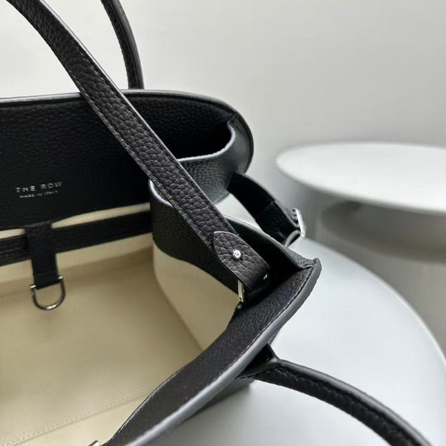 MINIMALIST STRUCTURED SILHOUETTE HANDBAG IN BLACK CALFSKIN