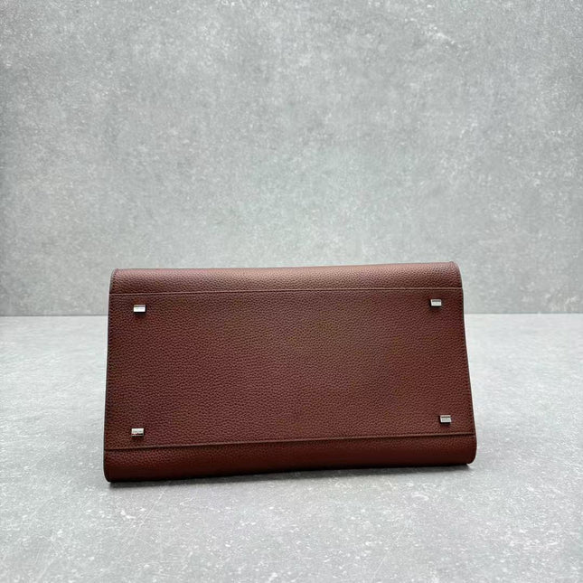 MINIMALIST STRUCTURED SILHOUETTE HANDBAG 32 IN BROWN CALFSKIN