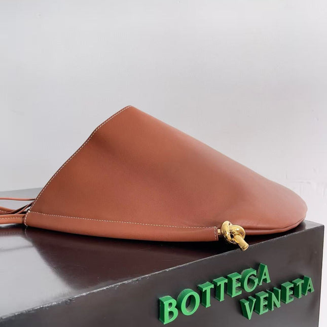 MEDIUM SOLSTICE 44 IN BROWN LAMBSKIN