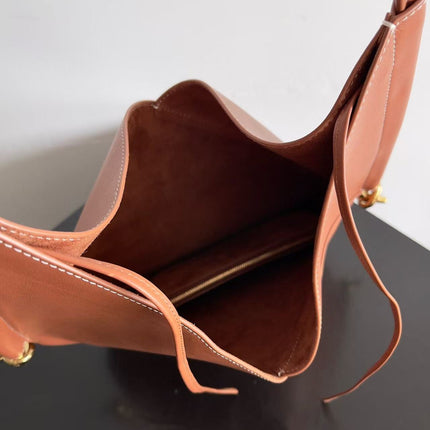 MEDIUM SOLSTICE 44 IN BROWN LAMBSKIN