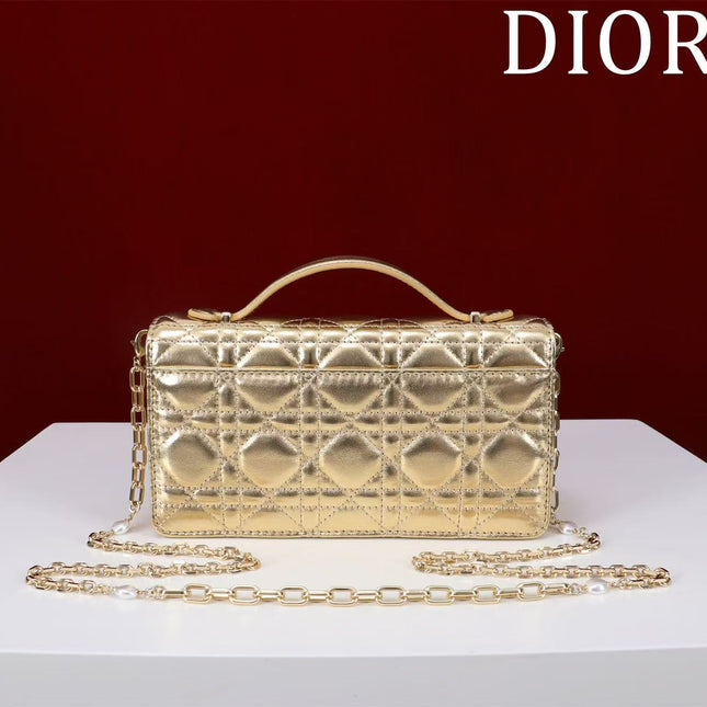 CD BAG 21 IN GOLD CALFSKIN WITH GOLD HARDWARE (Copy)