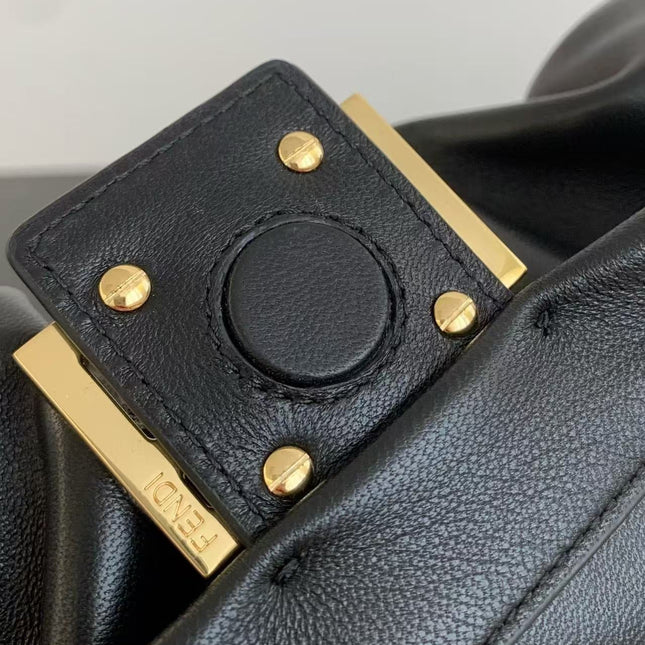 FF MAMMA BAGUETTE 16 IN BLACK CALFSKIN