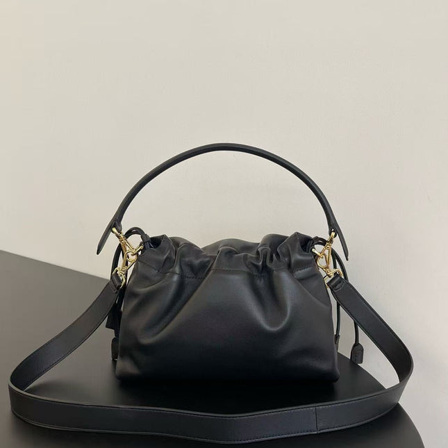FF MAMMA BAGUETTE 16 IN BLACK CALFSKIN