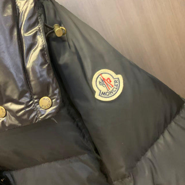 HOODED LONG PUFFER JACKET IN BLACK