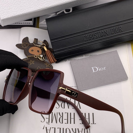MONTAIGNE SQUARE SUNGLASS CD4780 IN ACETATE