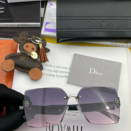 MONTAIGNE SQUARE SUNGLASS CD7159 IN ACETATE