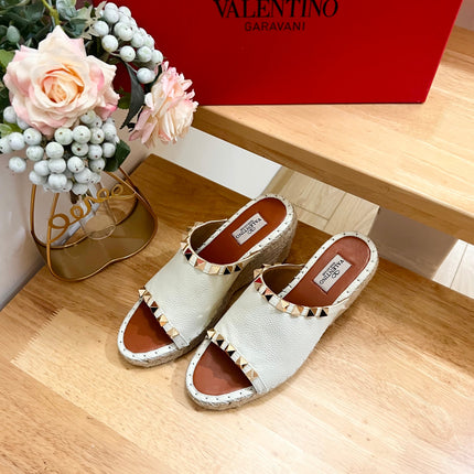 LACE-UP WEDGE SANDALS IN WHITE CALFSKIN WITH STUDS