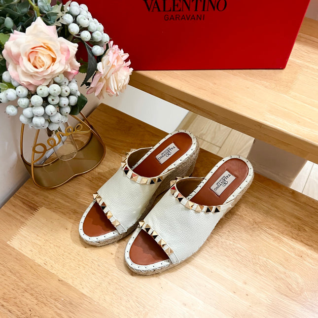 LACE-UP WEDGE SANDALS IN WHITE CALFSKIN WITH STUDS