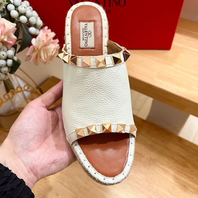 LACE-UP WEDGE SANDALS IN WHITE CALFSKIN WITH STUDS