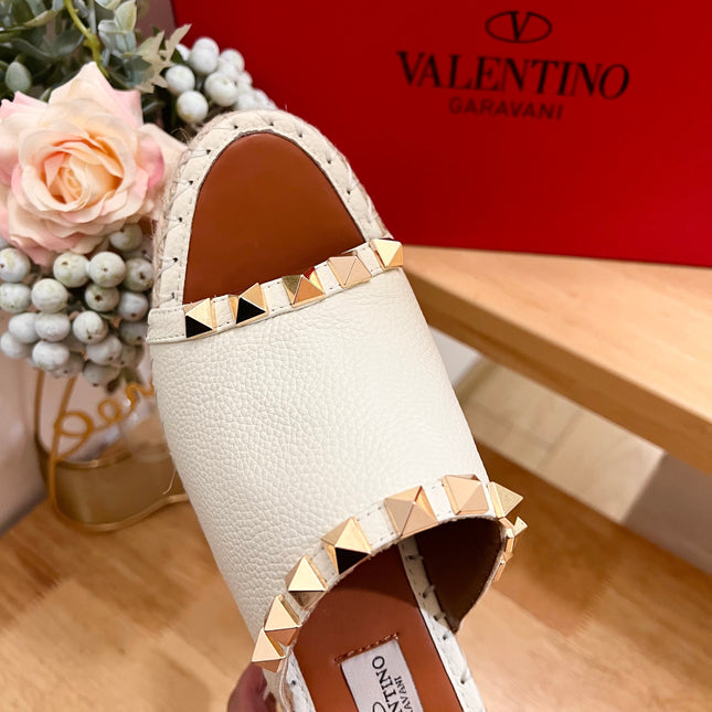 LACE-UP WEDGE SANDALS IN WHITE CALFSKIN WITH STUDS