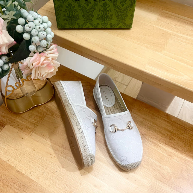 WOMEN'S ESPADRILLE WITH HORSEBIT IN WHITE CANVAS
