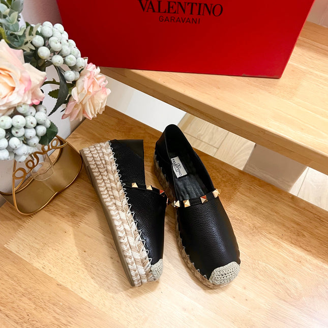 FLAT ESPADRILLE IN BLACK CALFSKIN 2 CM WITH STUDS