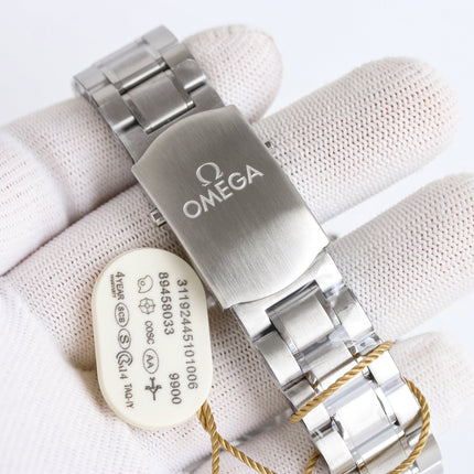 SPEEDMASTER RACING WATCH SILVER CASE