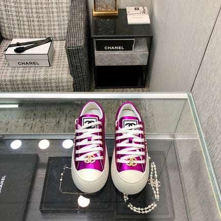 CASUAL SNEAKER IN MAGENTA PURPLE METALLIC LAMBSKIN WITH GOLD LOGO