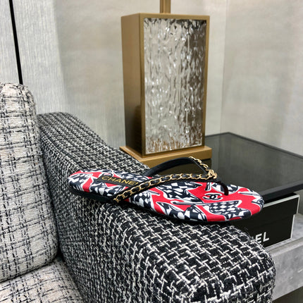 THONG SLIDE IN CHERRY RED MIX COLORFUL FLORAL FABRIC