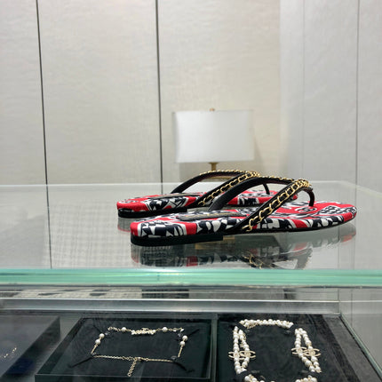 THONG SLIDE IN CHERRY RED MIX COLORFUL FLORAL FABRIC