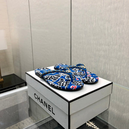 THONG SLIDE IN COBALT BLUE MIX COLORFUL FLORAL FABRIC