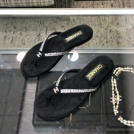 THONG SLIDE IN BLACK SUEDE WITH WHITE RHINSTONES