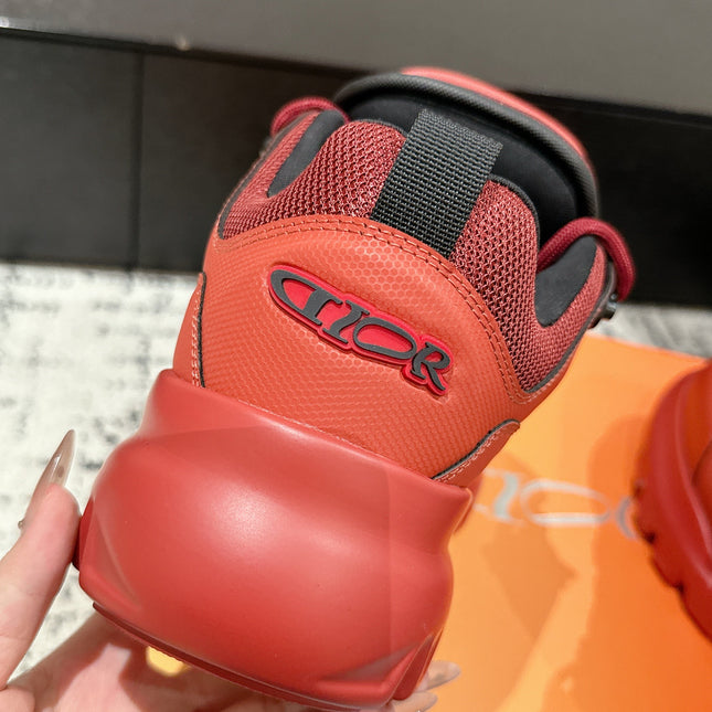 SNEAKER IN RUBY RED CALFSKIN AND BREATHABLE MESH 175307