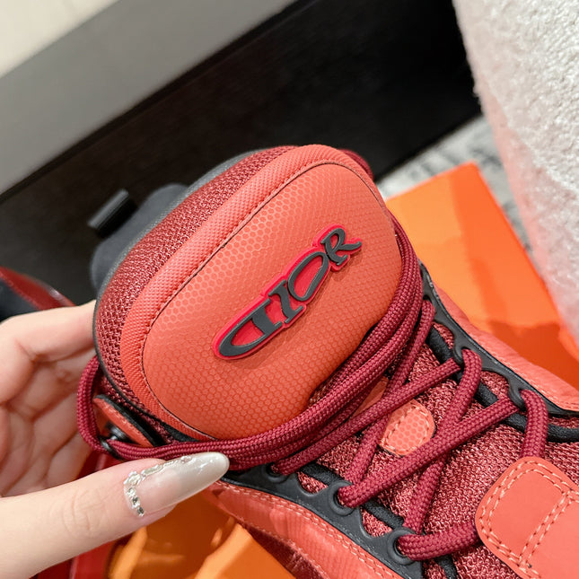 SNEAKER IN RUBY RED CALFSKIN AND BREATHABLE MESH 175307