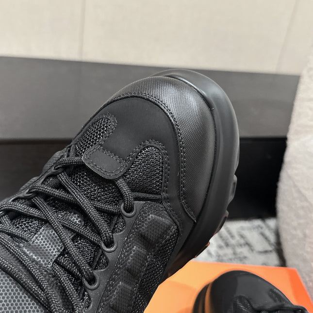 SNEAKER IN BLACK CALFSKIN AND BREATHABLE MESH 175308
