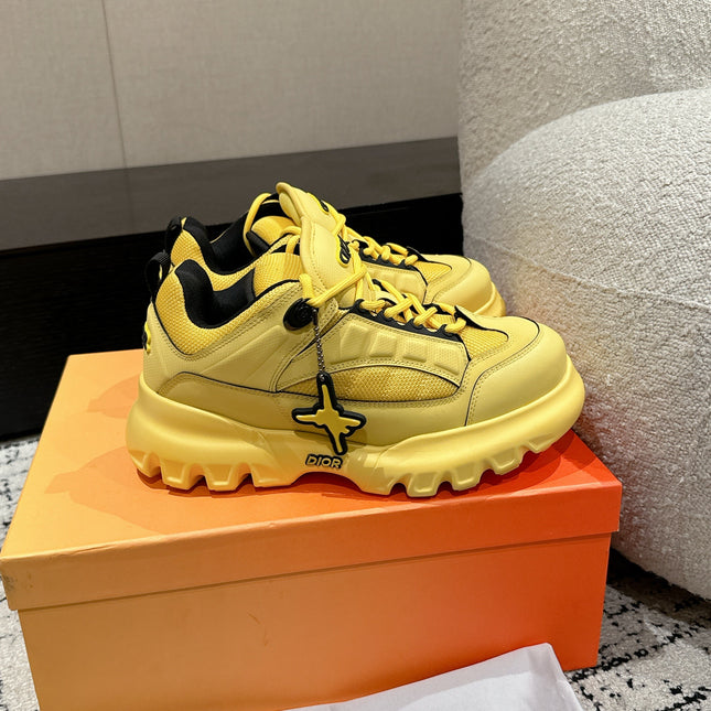 SNEAKER IN LEMON YELLOW CALFSKIN AND BREATHABLE MESH 175309