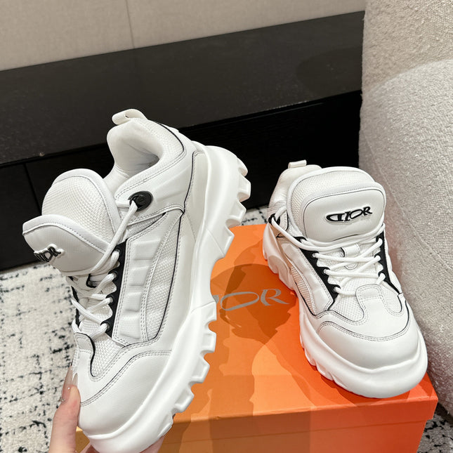 SNEAKER IN WHITE CALFSKIN AND BREATHABLE MESH 175310