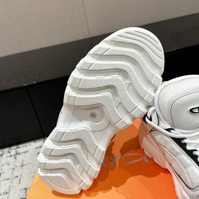 SNEAKER IN WHITE CALFSKIN AND BREATHABLE MESH 175310