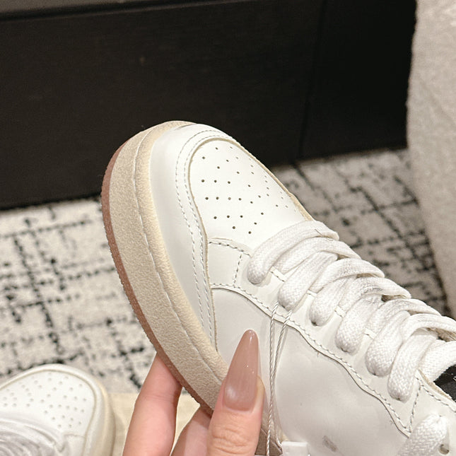 BALL STAR 2 SNEAKERS IN WHITE CALFSKIN GREEN STAR AND SILVER HEEL TAB