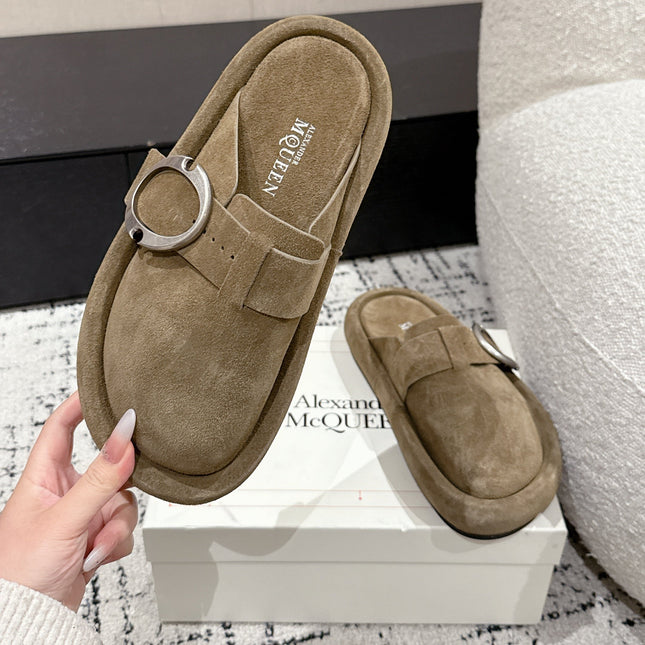 ARC CLOG MULES IN BROWN SUEDE