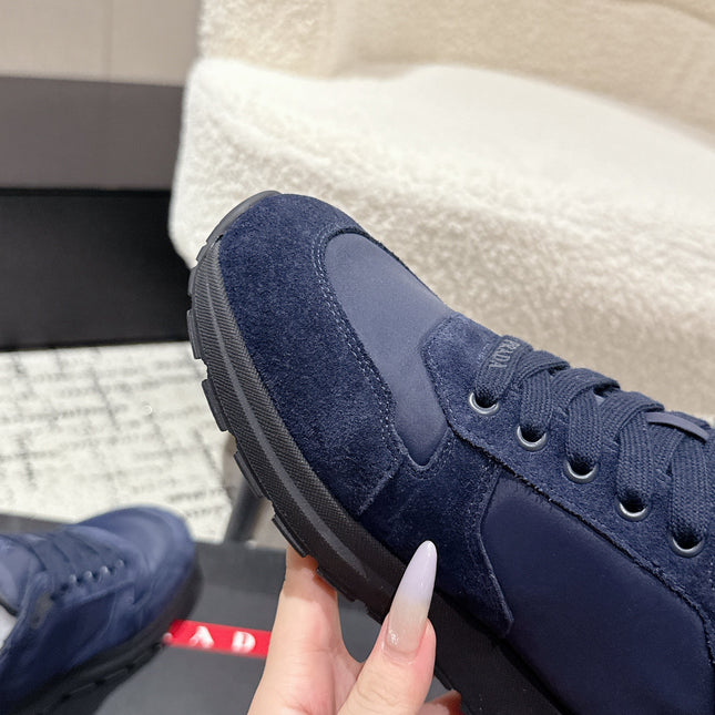 PRADA 25S MEN SNEAKERS LOGO IN NAVY BLUE NUBUCK AND CANVAS
