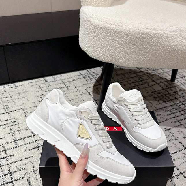 PRADA 25S MEN SNEAKERS LOGO IN WHITE NUBUCK AND CANVAS