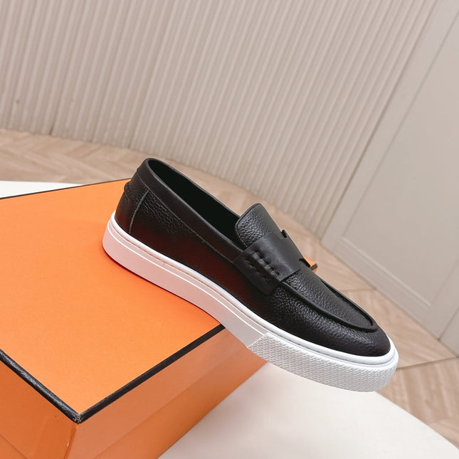 HM 25S SLIP-ON IN BLACK GRAINED LEATHER