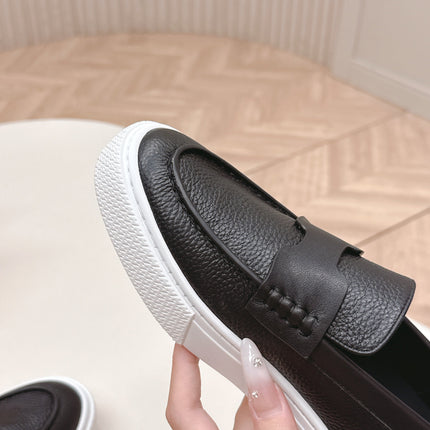 HM 25S SLIP-ON IN BLACK GRAINED LEATHER