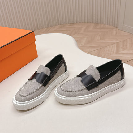 HM 25S SLIP-ON IN LIGHT GREY CANVAS AND BLACK LAMBSKIN