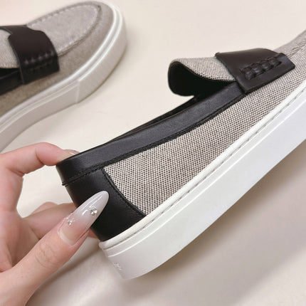 HM 25S SLIP-ON IN LIGHT GREY CANVAS AND BLACK LAMBSKIN