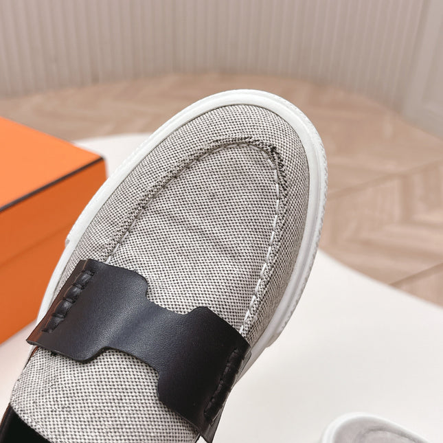 HM 25S SLIP-ON IN LIGHT GREY CANVAS AND BLACK LAMBSKIN