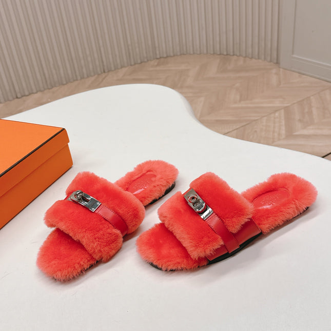 HM 25S ORAN SANDAL IN RED ORANGE SHEARLING WITH SILVER HARDWARE
