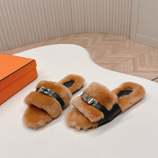 HM 25S ORAN SANDAL IN CLAY ORANGE SHEARLING WITH SILVER HARDWARE