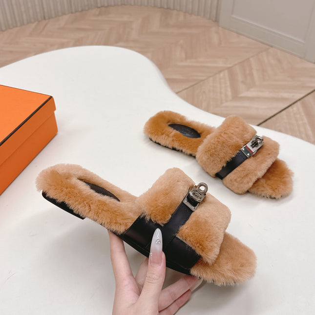 HM 25S ORAN SANDAL IN CLAY ORANGE SHEARLING WITH SILVER HARDWARE