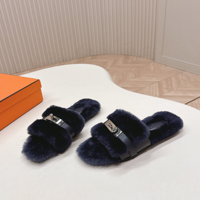 HM 25S ORAN SANDAL IN CHARCOAL NAVY SHEARLING WITH SILVER HARDWARE