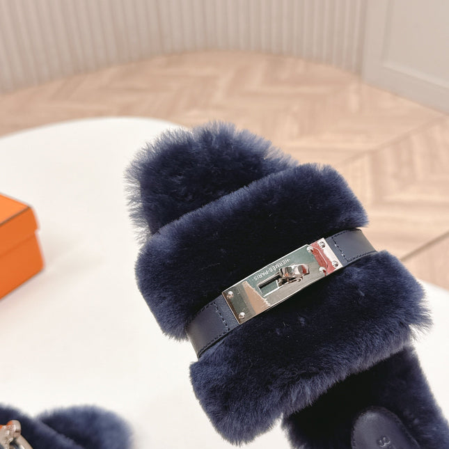 HM 25S ORAN SANDAL IN CHARCOAL NAVY SHEARLING WITH SILVER HARDWARE