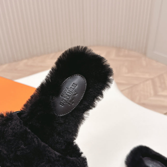 HM 25S ORAN SANDAL IN BLACK SHEARLING WITH SILVER HARDWARE